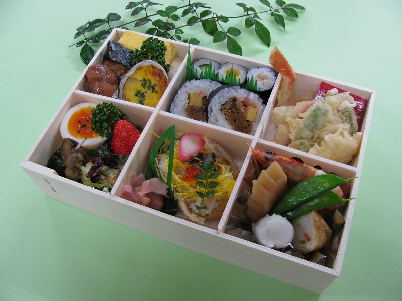 桜折詰弁当